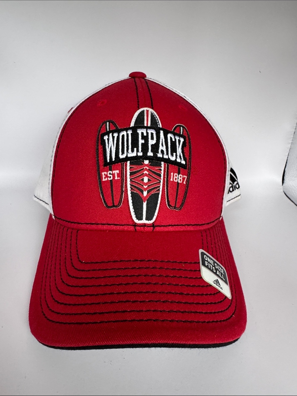 adidas men’s Red and White NC State Wolfpack Logo Cap NWOT